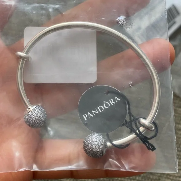 NWT Pandora Charm Carrier Moments SilverPave Bangle Bracelet w/ 2 Stoppers Sz 1